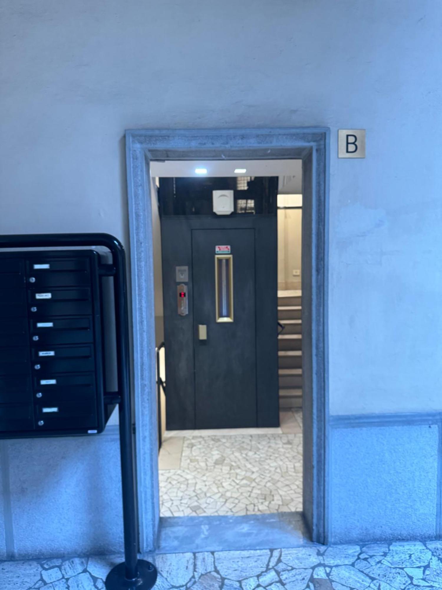 Free 30 Minutes Preemptive Cognitive Disconnect Therapy Price Location Real Duomo Palace Mini Suite Milánó Kültér fotó