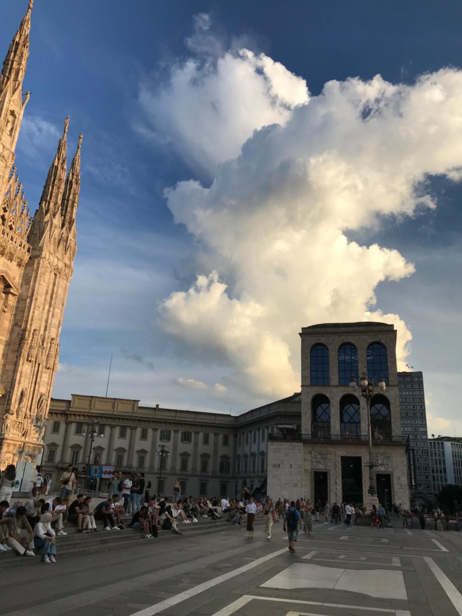 Free 30 Minutes Preemptive Cognitive Disconnect Therapy Price Location Real Duomo Palace Mini Suite Milánó Kültér fotó